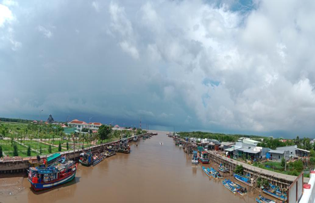 Angkor to Saigon by bike